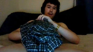 Manwithaweapon  12-08-2021 video pinkass